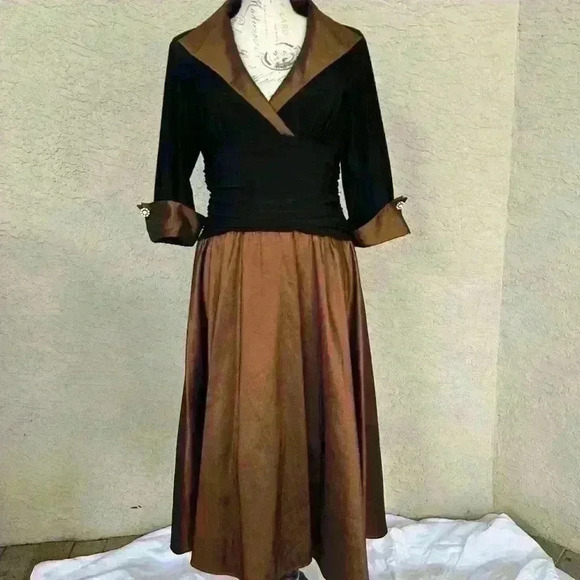 ELIZA J BLACK FIT & FLARE Cuff 3/4 Sleeves V Neck Ruched Waist Sz 14P - Picture 3 of 15